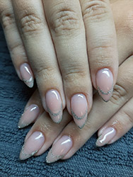 Mandula formájú körmök 20210902_103406.jpg [Készült: 2021. 09. 02. - samsung SM-A505FN]