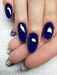 Mandula formájú körmök 20211203_131345.jpg [Készült: 2021. 12. 03. - samsung SM-A505FN]