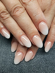 Mandula formájú körmök 20240320_111948.jpg [Készült: 2024. 03. 20. - samsung SM-A505FN]