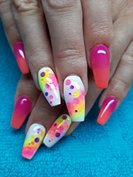 Porcelán műköröm 20240419_135115.jpg [Készült: 2024. 04. 19. - samsung SM-A505FN]